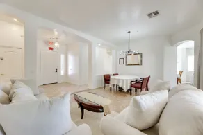 3 Mi to Santan Village: Home w/ Covered Patio - Innvendig