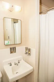 Montauk Lodge - Badezimmer