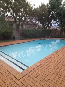 Ruhige, sehr geräumige Wohnung in Dainfern - Pool