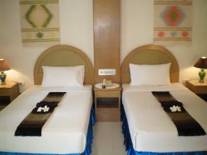 Patong Palace Hotel - Zimmer