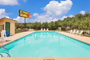 Super 8 by Wyndham Cartersville - Piscine