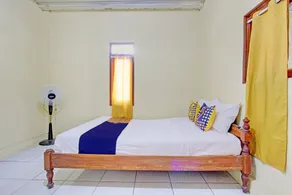 Hotel O Syifa Guest House Syariah - Room