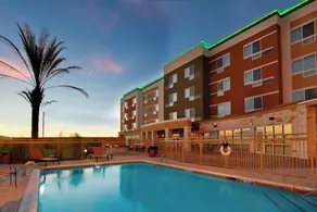 Courtyard by Marriott Victoria - Piscine