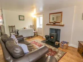 Kirk Cottage - Living area