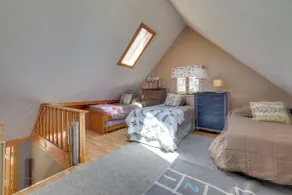 Walk to Beach: Pocono Lake Cabin w/ Pool Access! - Interiör