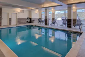 Fairfield Inn & Suites by Marriott Staunton - Piscine