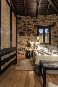La Villa de Madeleine - Stone Villa with outdoor hot tub in Arcadia, Peloponnese - Room