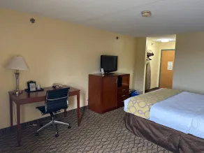 Baymont by Wyndham Mishawaka South Bend Area - Room