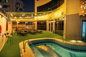 Majestic Central Hotel - Pool