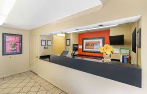 Extended Stay America Select Suites - Tampa - Brandon - Lobby