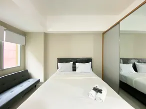 Minimalist Studio Room LRT City Jatibening Apartment - Zimmer