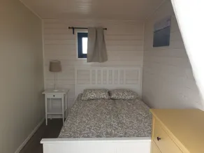 Black Beach Cottage Small - Zimmer