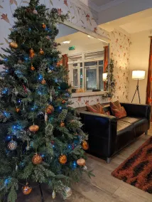Coasters Holiday Apartments - Hall