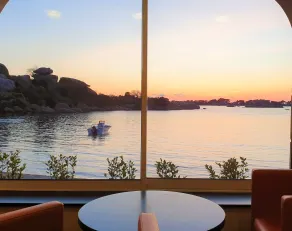 Logis Hôtel Saint Guirec Et De La Plage - Lobby sitting area
