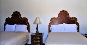 A Nights Inn - Chambre