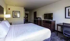 Cobblestone Inn & Suites - Brookville - Værelse