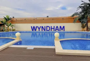 Wyndham Shanghai Hongqiao - Pool