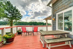 Bayfront Home w/ Private Beach in Vaughn! - Interiör