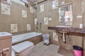 Hotel Naveen Manali - Bad