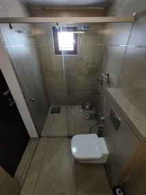 Live On Cloud 9 at Kochi - Baño
