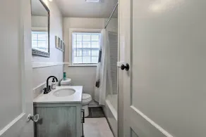 'birmingham Beauty' w/ Yard ~ 5 Mi to Dtwn! - Badezimmer