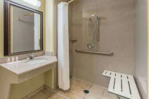 Baymont by Wyndham Wichita Falls - Salle de bain