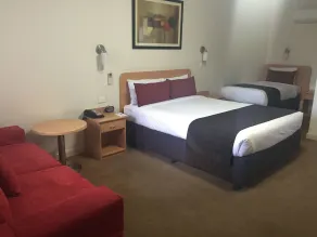 Abel Tasman Motor Inn - Room