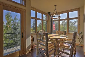 7 Mi to Copper Mtn: Condo w/ Deck & Stunning Views - Interiør