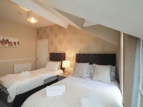Sail Lodge - Room