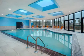 Crowne Plaza Auburn Hills by IHG - Piscine