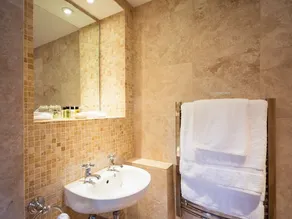 Abbots Grange - Bathroom