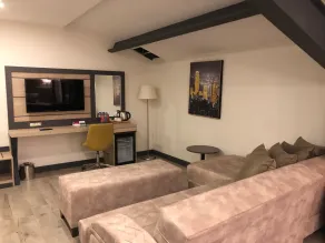 Ramada Encore By Wyndham Istanbul Basin Express - Chambre