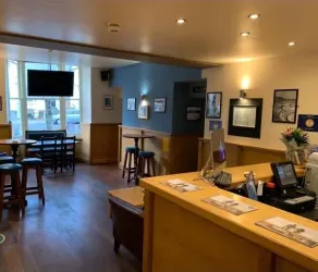 Harry's Hotel - Hall