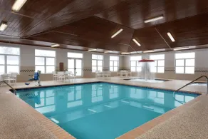 Country Inn & Suites by Radisson, Houghton, MI - Piscine