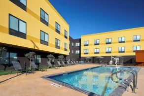 Fairfield Inn & Suites by Marriott Fresno Yosemite International Airport - Piscina