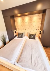 Schickster Sky Lodge und Chalet Rossi - Habitación
