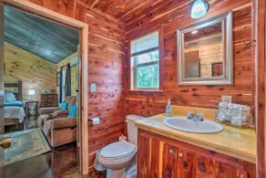 Updated Studio Cabin in Ozark w/ Yard & Mtn View - Interiør