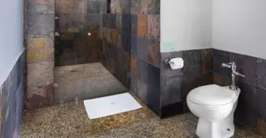 Hotel MX congreso CDMX, Trademark Collection by Wyndham - Bathroom