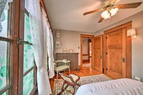 Classy Colonial House w/ Furnished Sunroom! - Rom