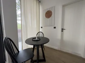 Mehmetbey Çaka - Habitación
