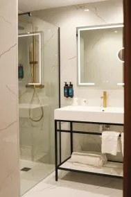 Silken Rona Dalba - Bathroom