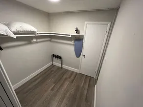 Designer River View Apartments - Habitación