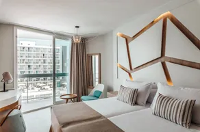 The Ibiza Twiins - 4* Sup - Chambre