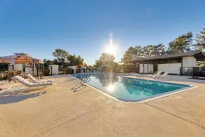 Golf, Hike, Swim: Your Perfect Desert Oasis Escape - Parte interna