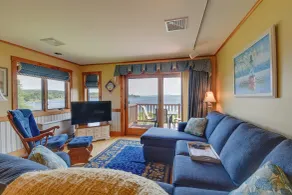 Lake Memphremagog Access: Newport Condo w/ Balcony - Interiør