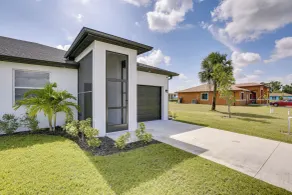 Lehigh Acres Family Getaway w/ Lanai + Golf Nearby - Interiör