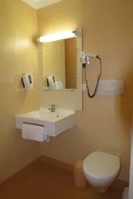 FASTHOTEL Sarlat - Abbys Hotel - Badezimmer