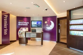 Premier Inn Witney - Reception