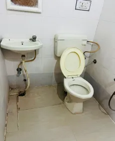 Satyam Shivam Palace & Resort - Badezimmer