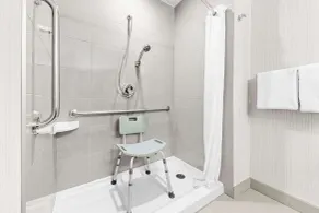 Best Western Plus Airdrie Gateway - Salle de bain